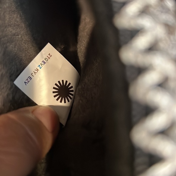 NEW UGG Tazz Platform Slipper Black Size 8 - Picture 9 of 10